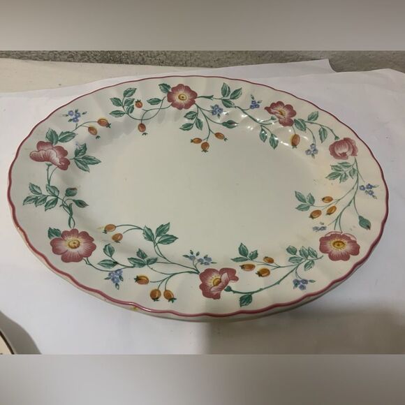 Churchill China "Briar Rose" Oval Platter Staffordshire England Platter 12.25" - Picture 1 of 6